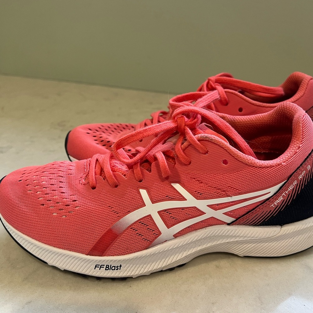 ASICS Papaya and white Tarther RP3 Women's Running Shoes